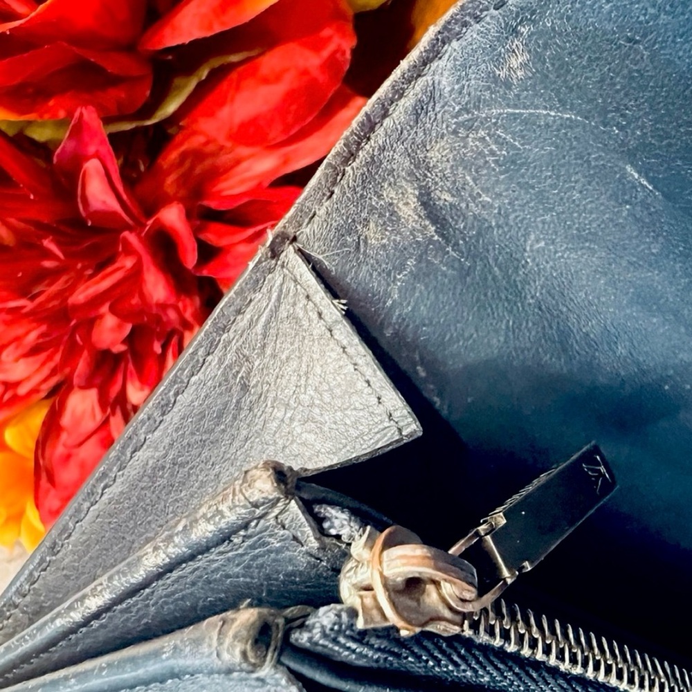 Louis Vuitton Black Monogram Wallet - Picture 6 of 11